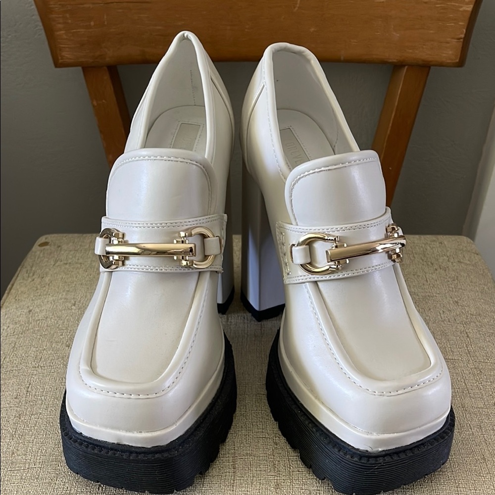 Forever 21 White and Gold Platform Loafers